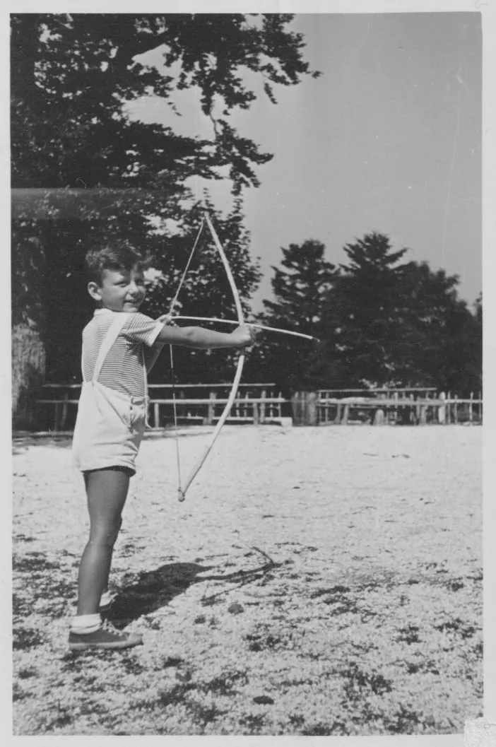 Bow and arrow, 1951